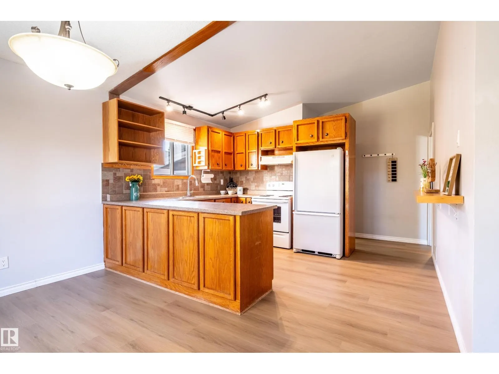 20 GRANDVILLE AV