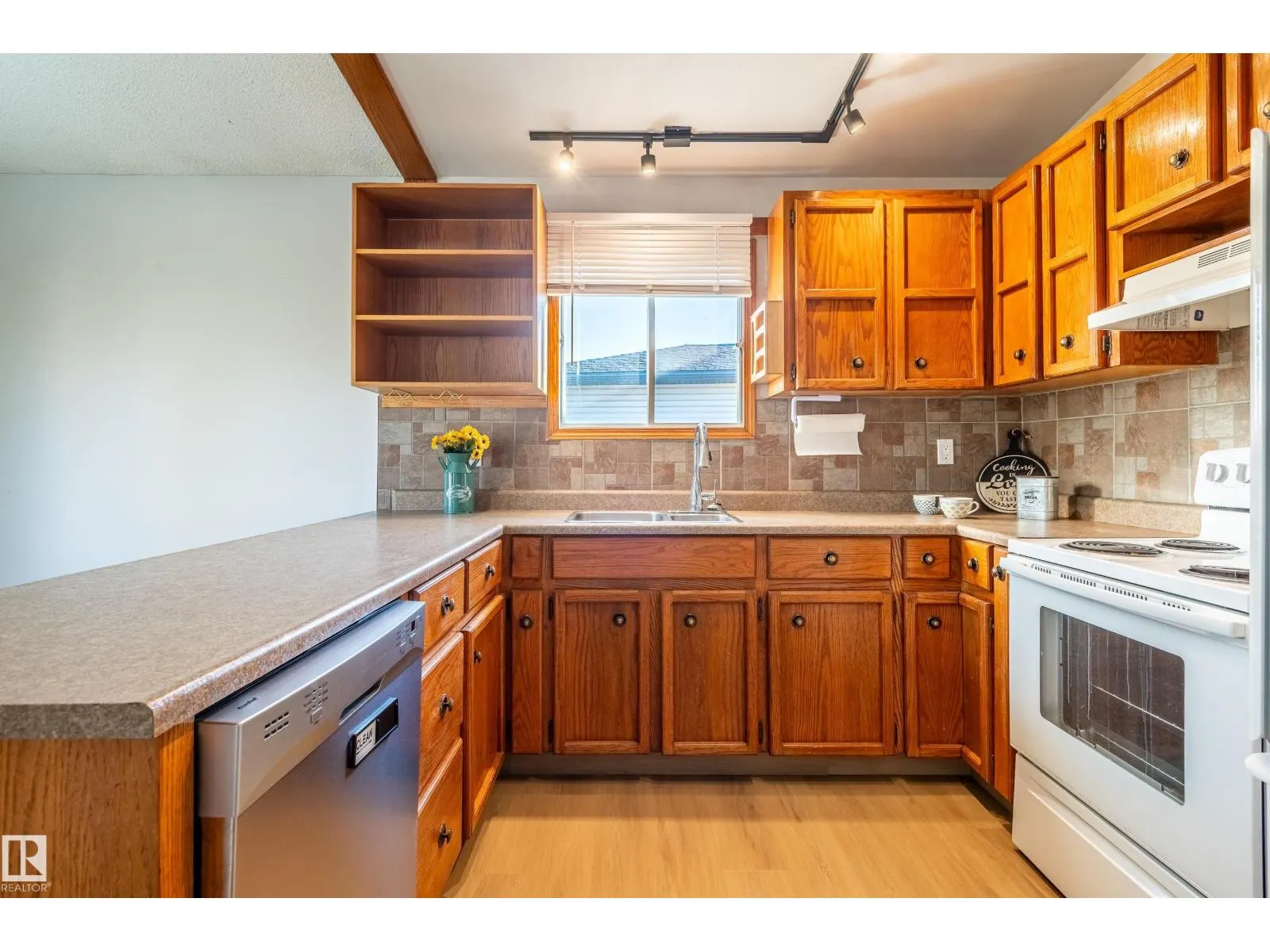 20 GRANDVILLE AV