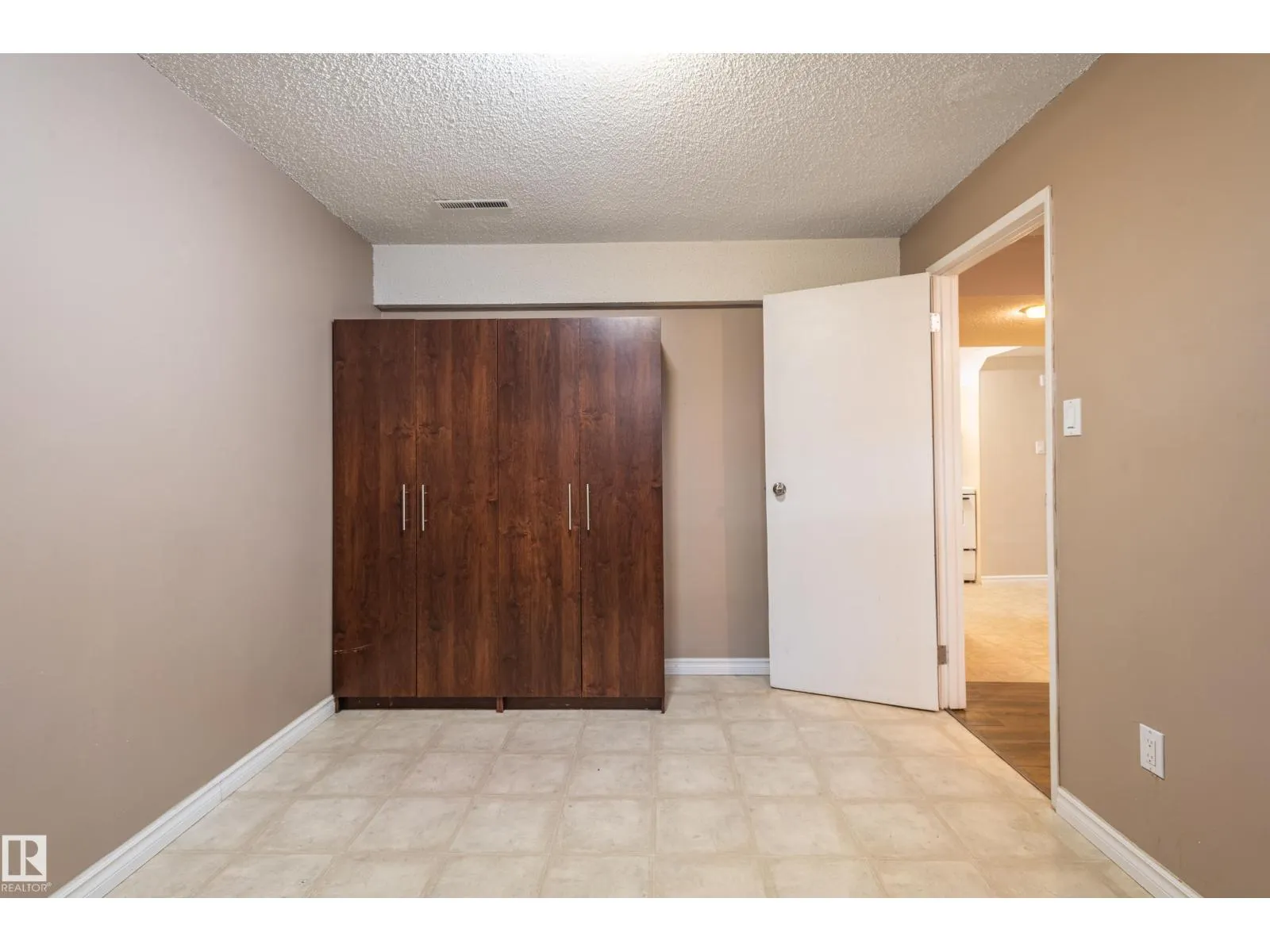 20 GRANDVILLE AV