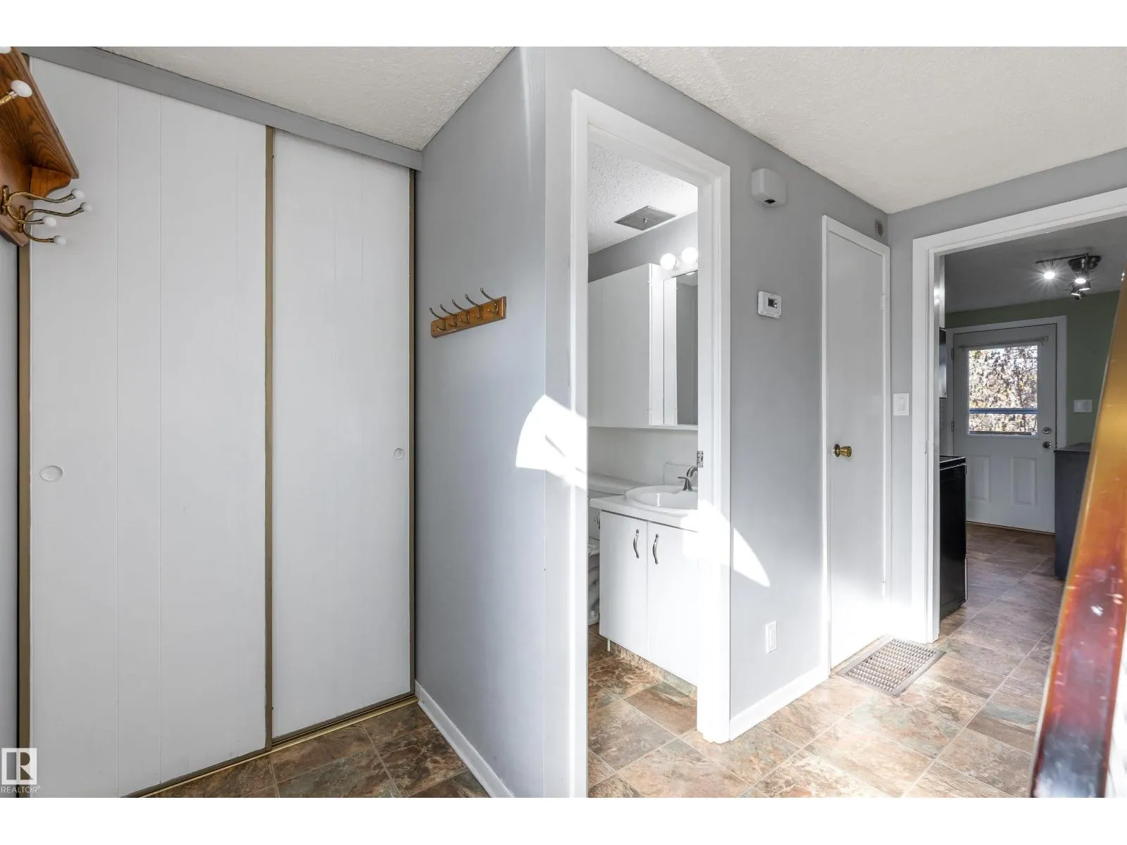 175 RIDGEWOOD
