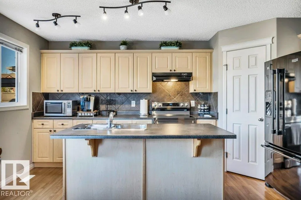 16306 49 ST NW
