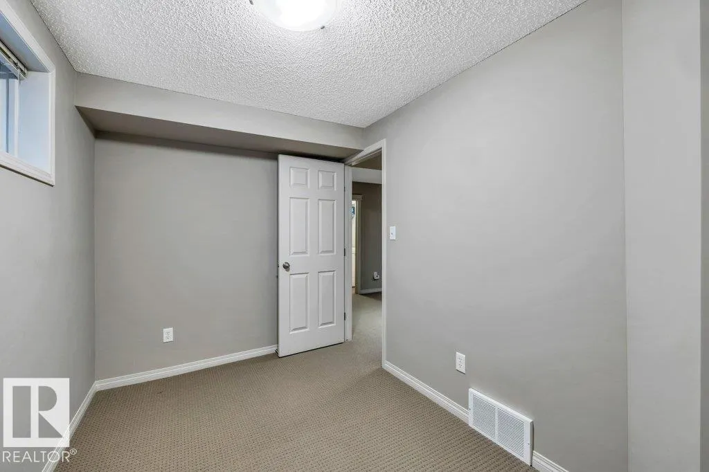 16306 49 ST NW