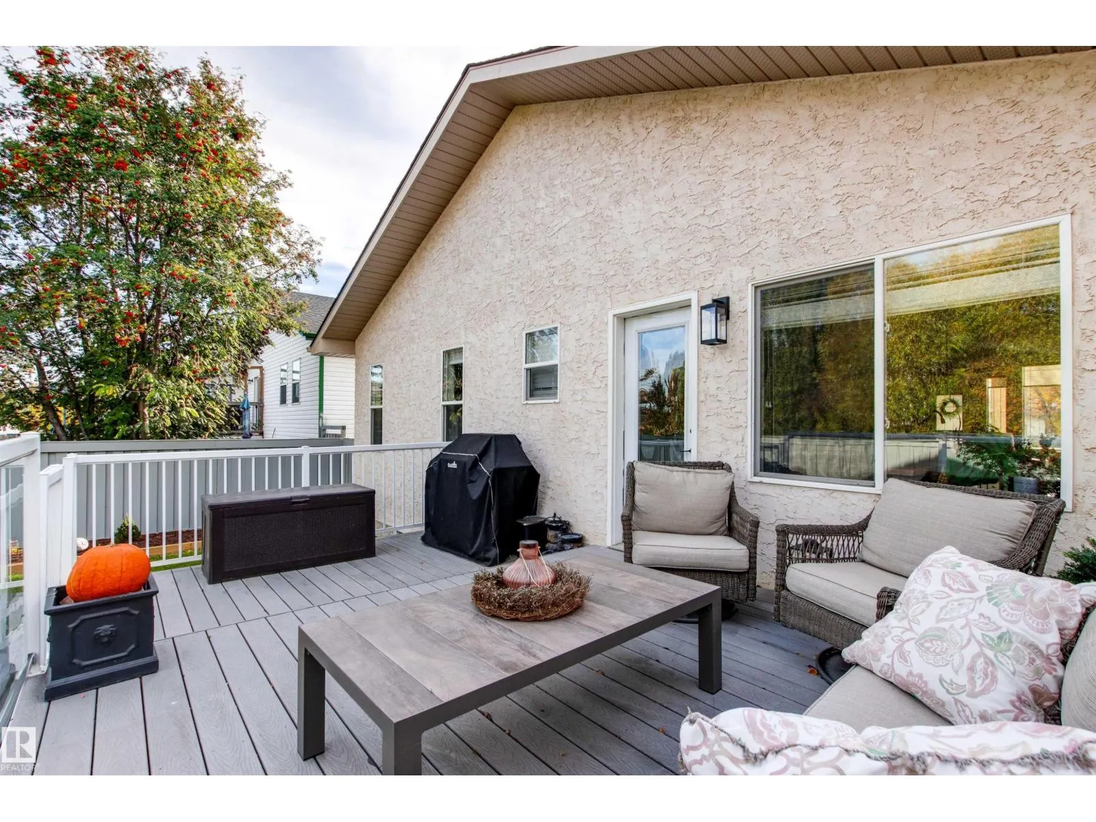 82 Oakridge DR N