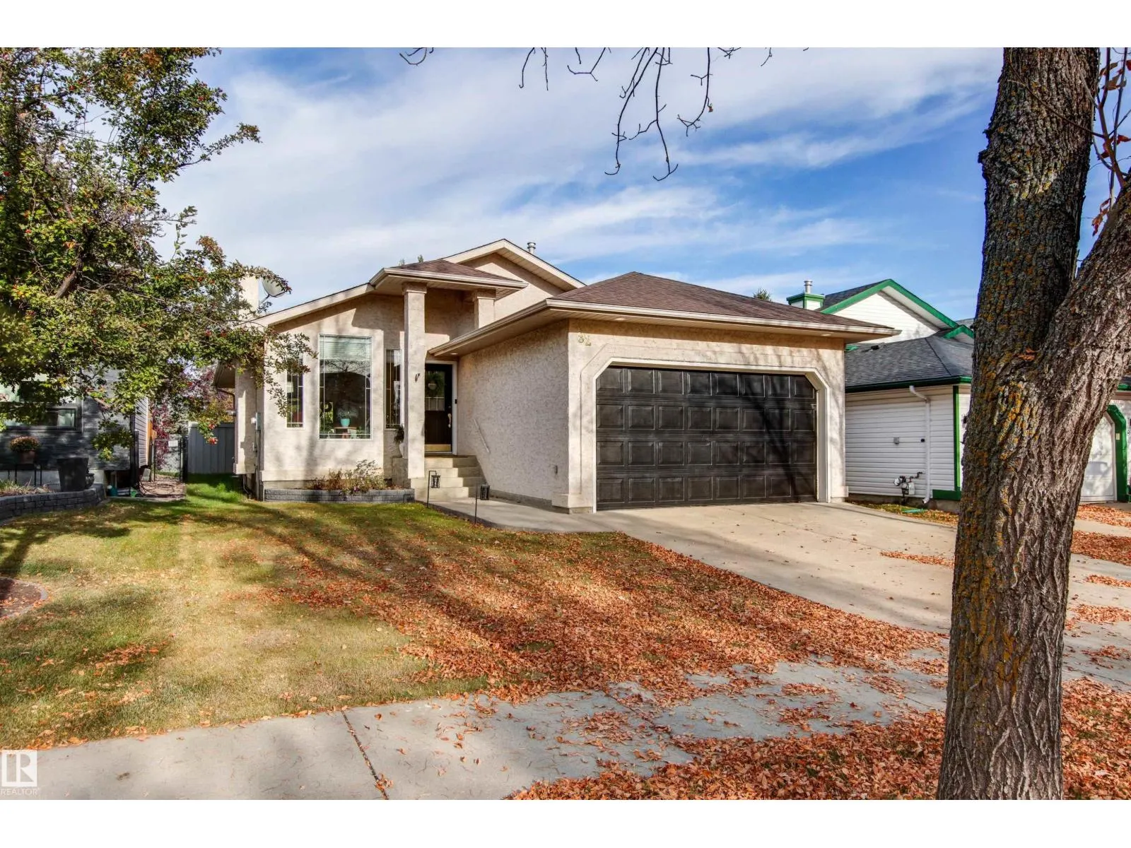 82 Oakridge DR N