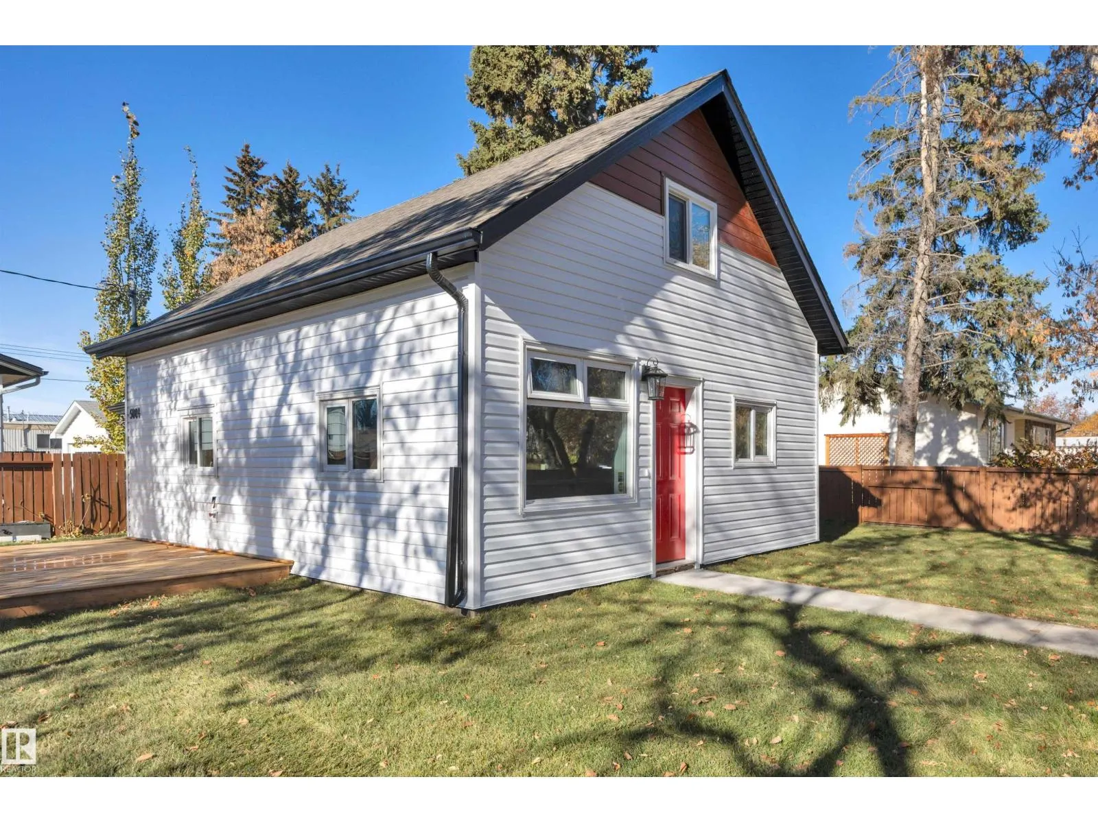 5004 45th AV