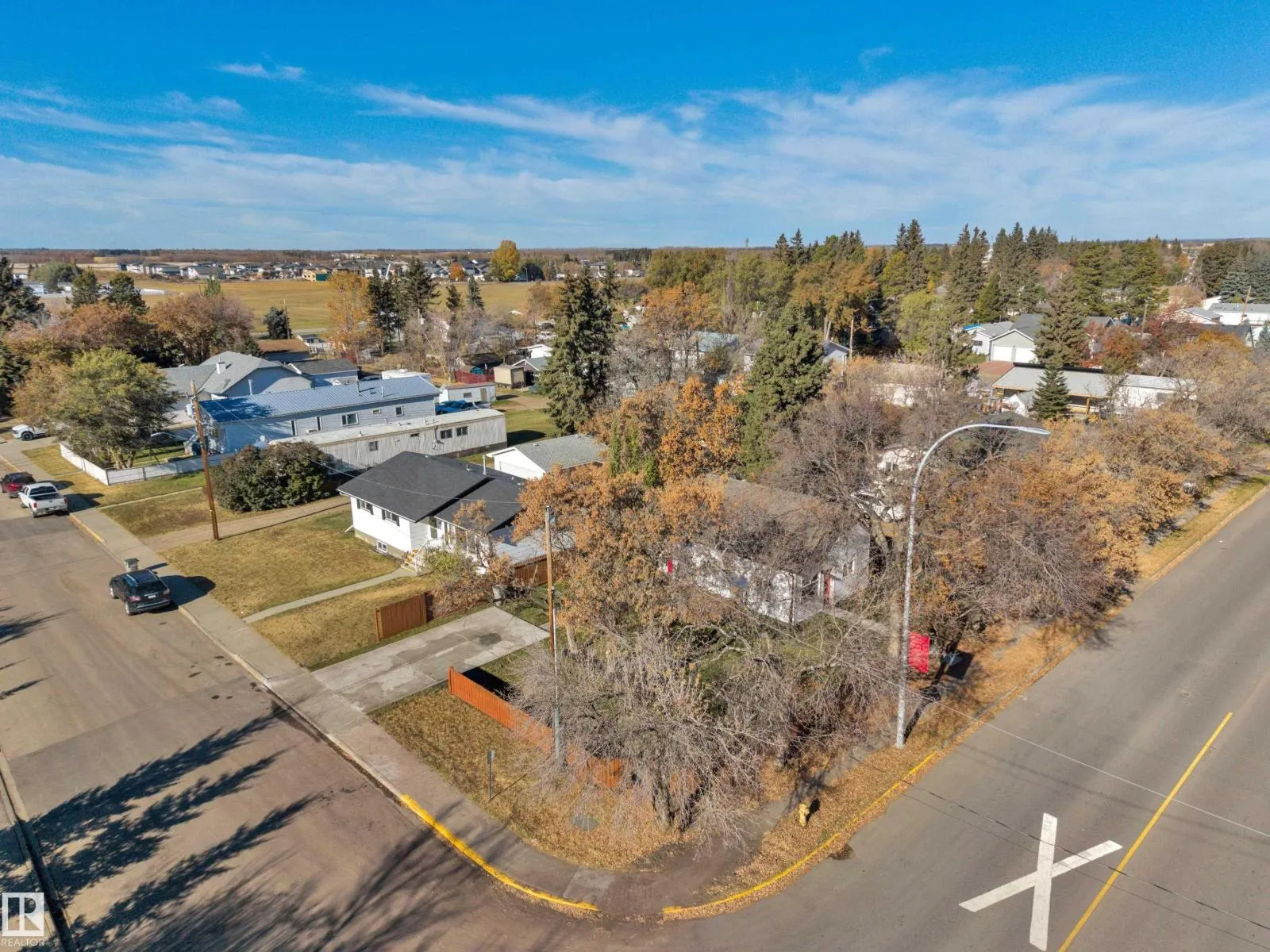 5004 45th AV