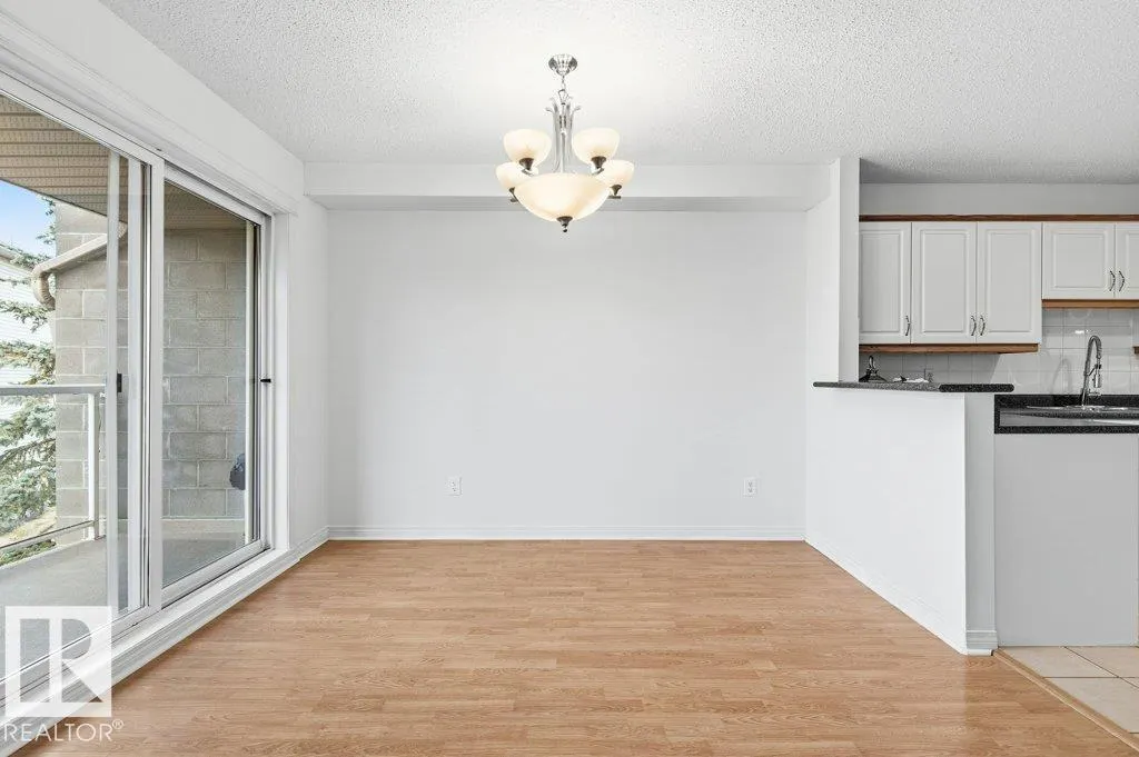 #40 2505 42 ST NW