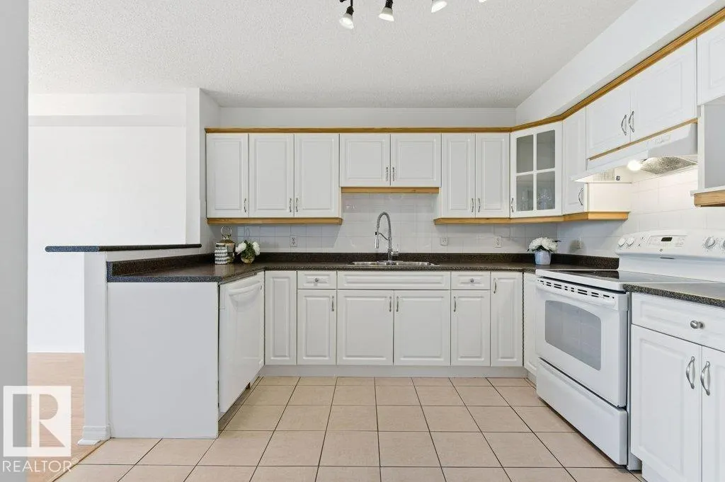 #40 2505 42 ST NW