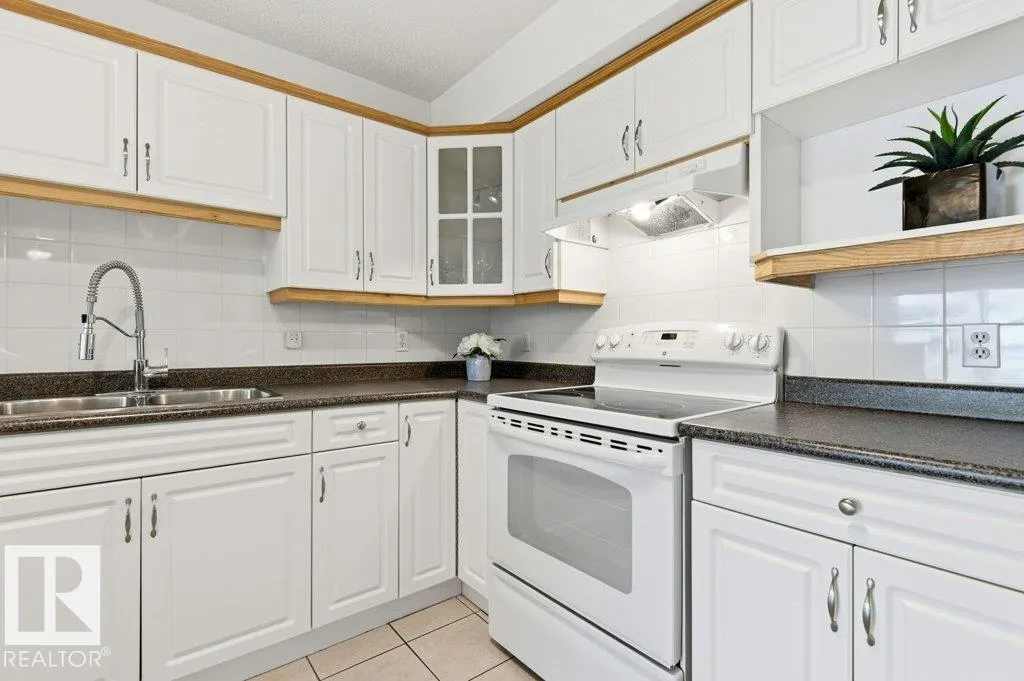 #40 2505 42 ST NW