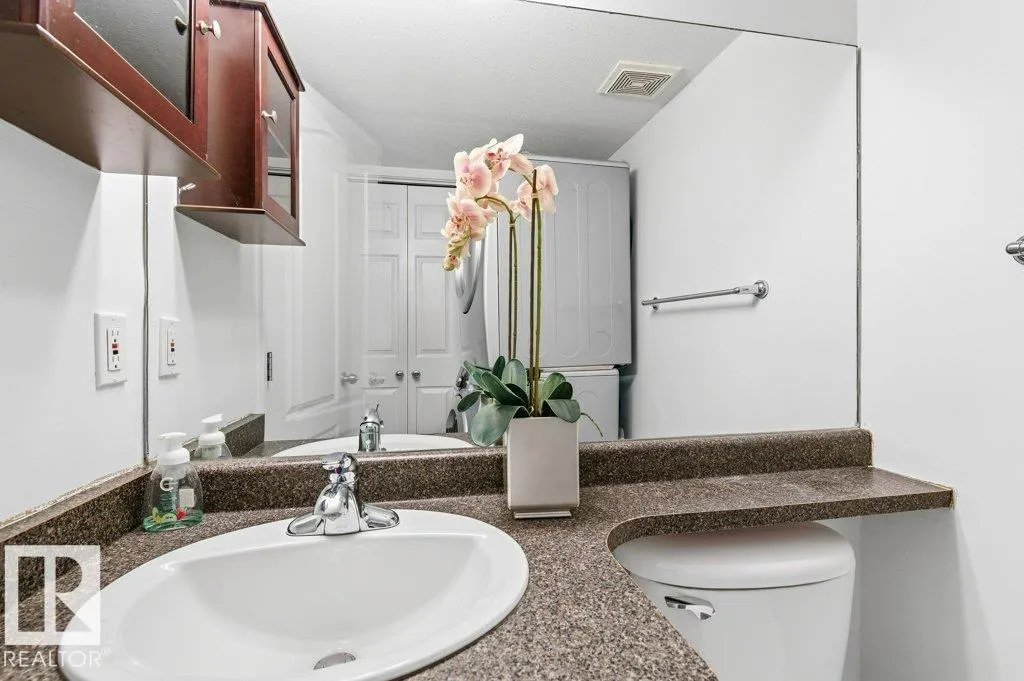 #40 2505 42 ST NW