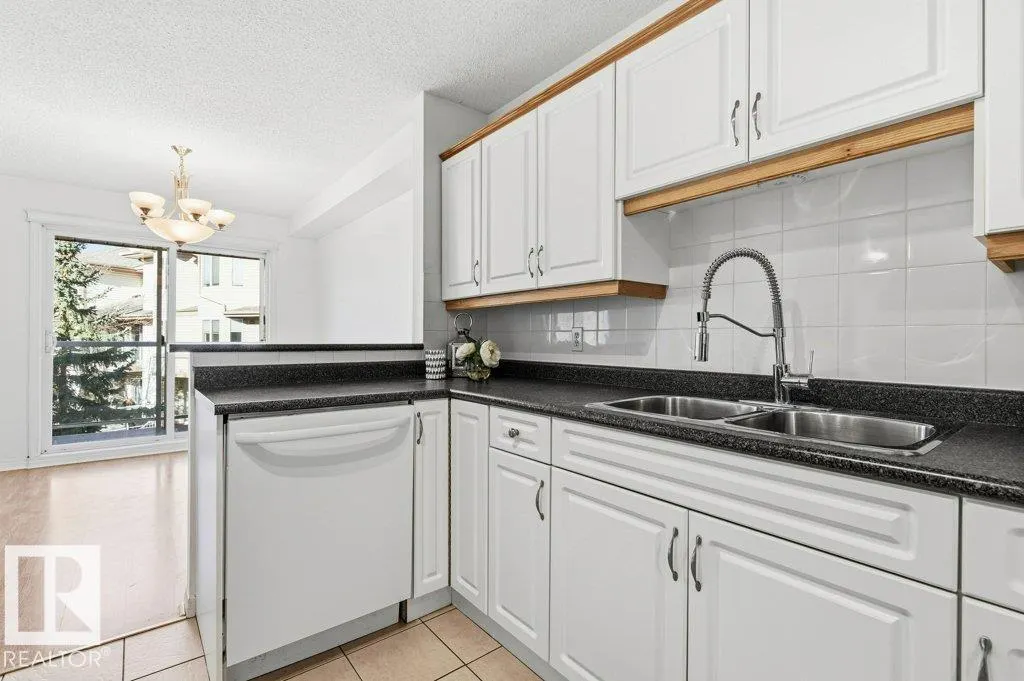 #40 2505 42 ST NW