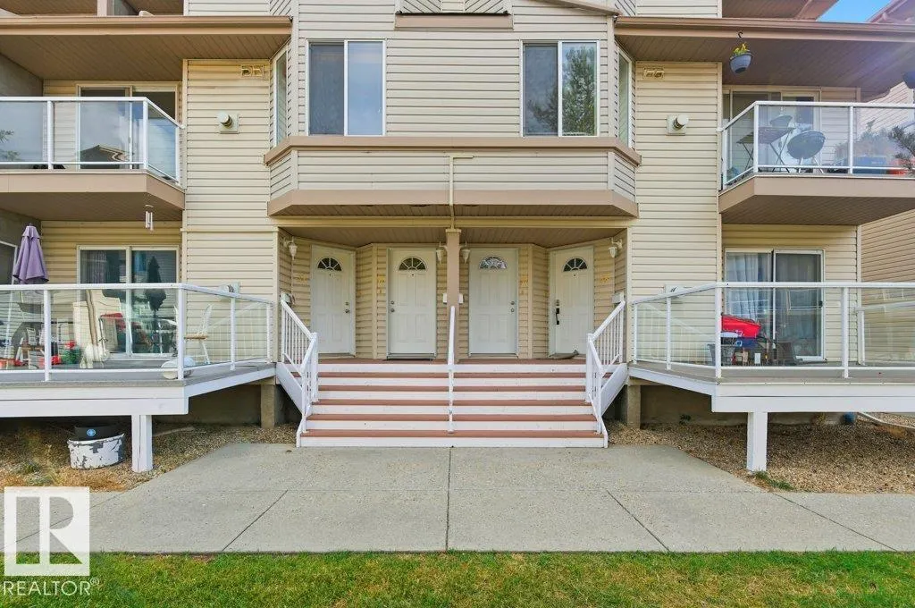 #40 2505 42 ST NW