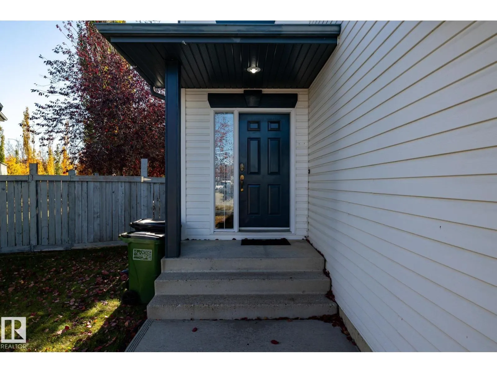 9813 180 AV NW
