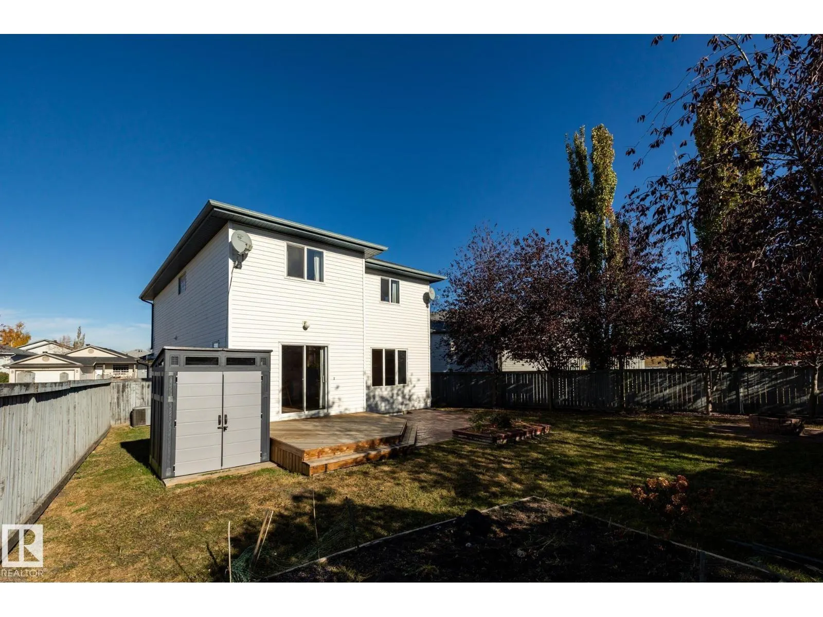 9813 180 AV NW