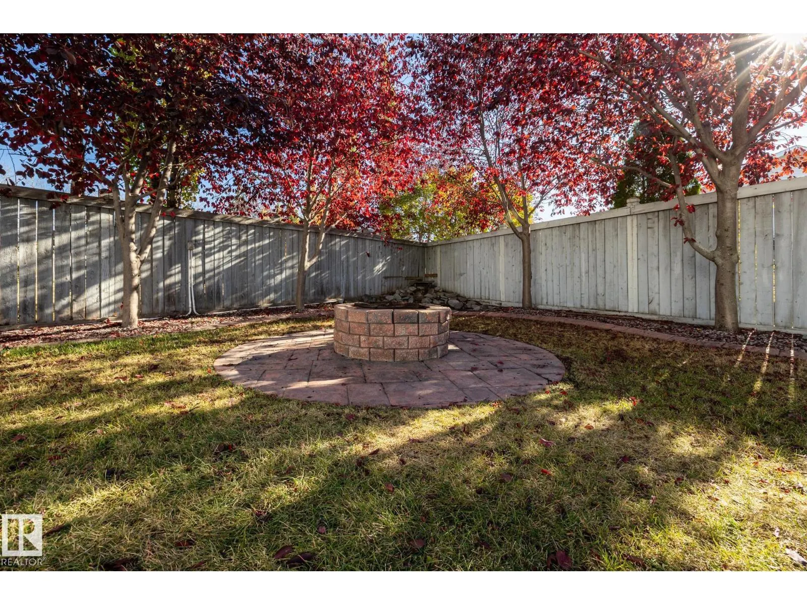9813 180 AV NW