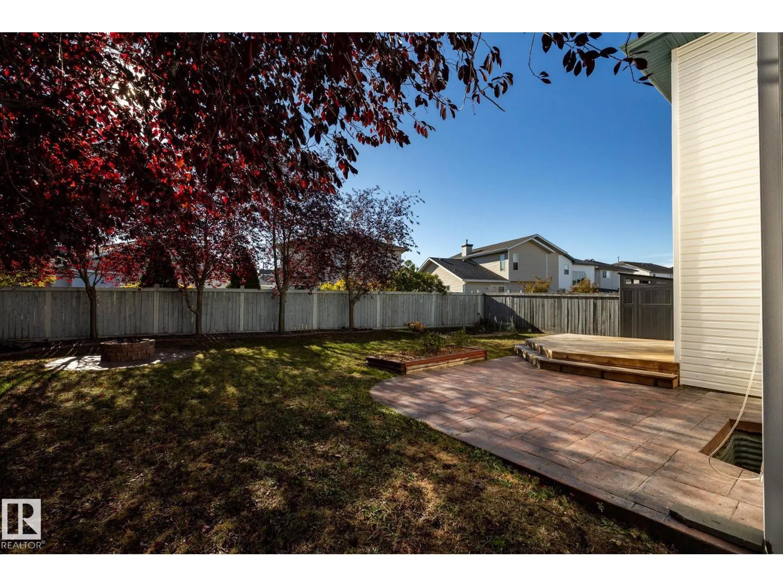 9813 180 AV NW