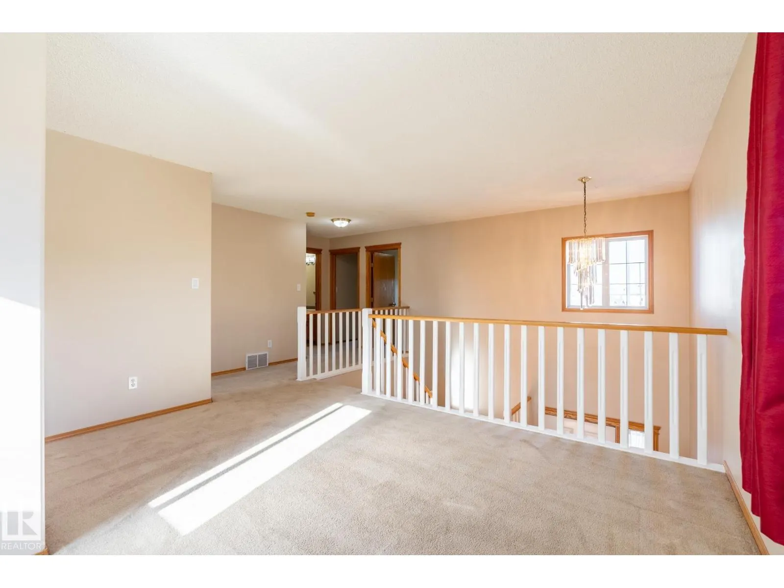 9813 180 AV NW