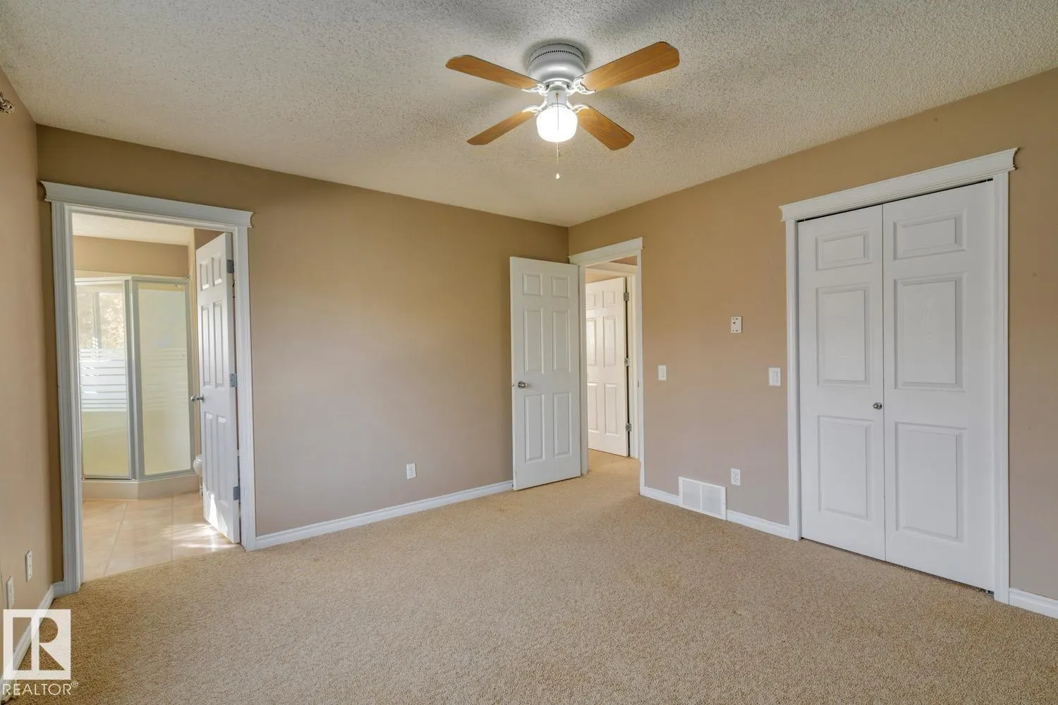 9923 88 ST NW
