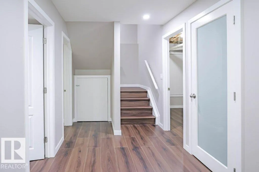 7913 ERASMUS CR NW