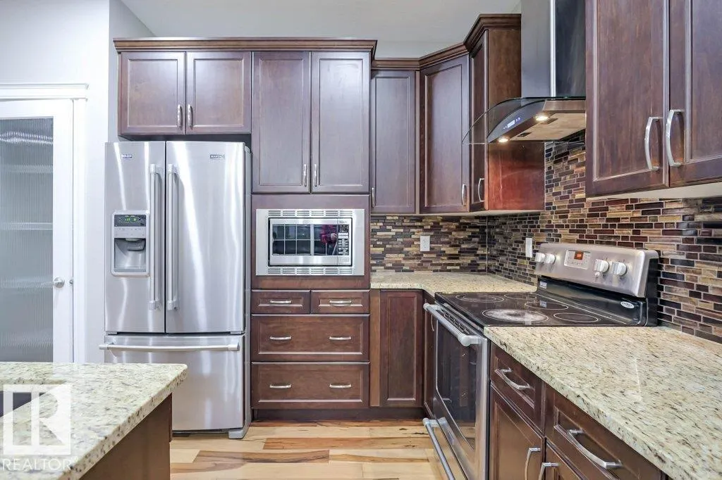 7913 ERASMUS CR NW