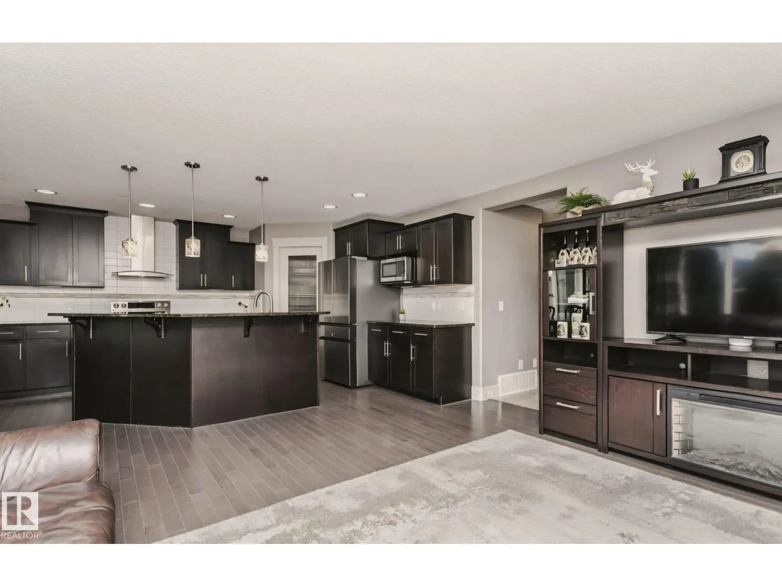 655 178 ST SW SW
