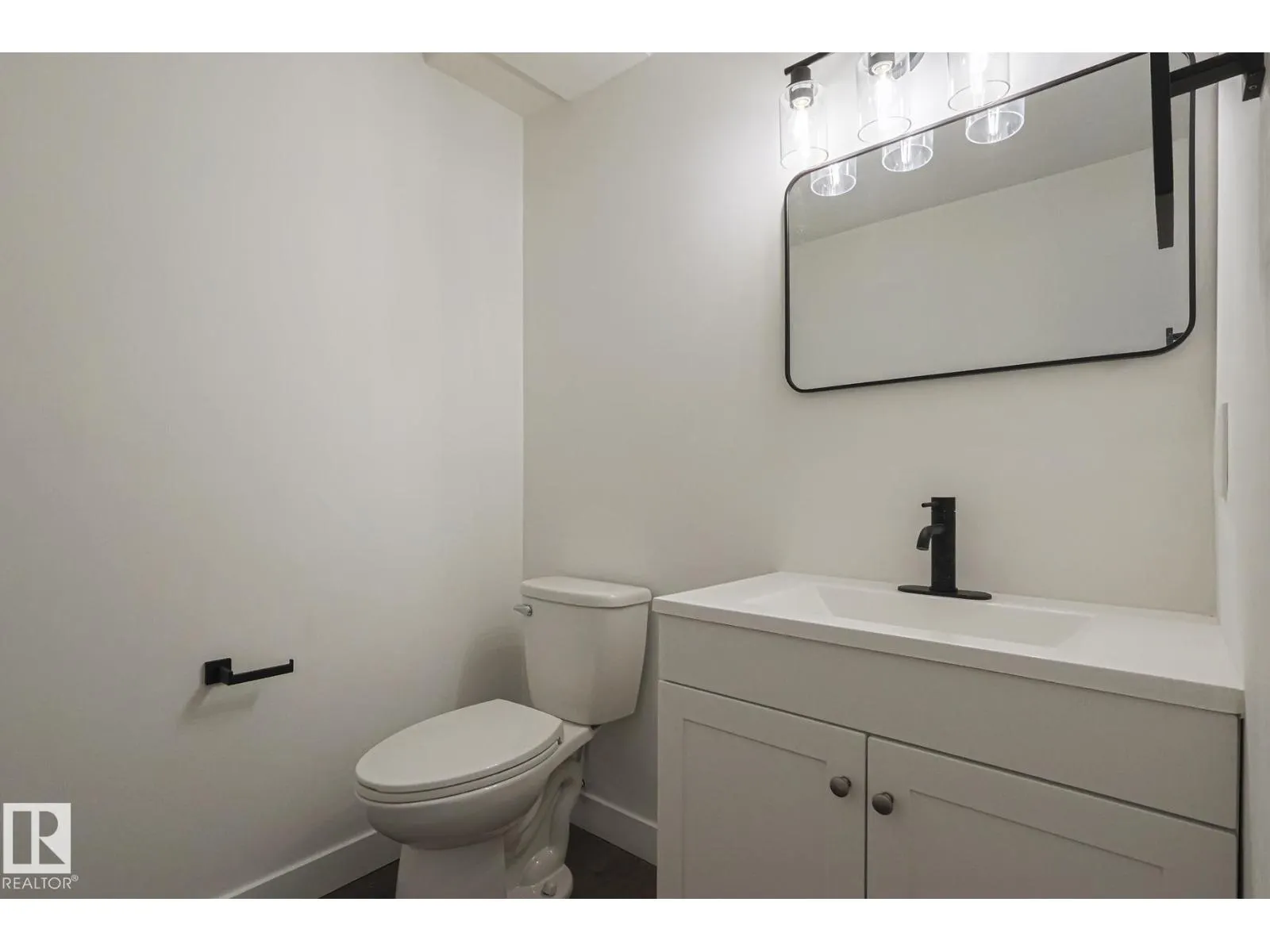 231 ROSELAND VG NW
