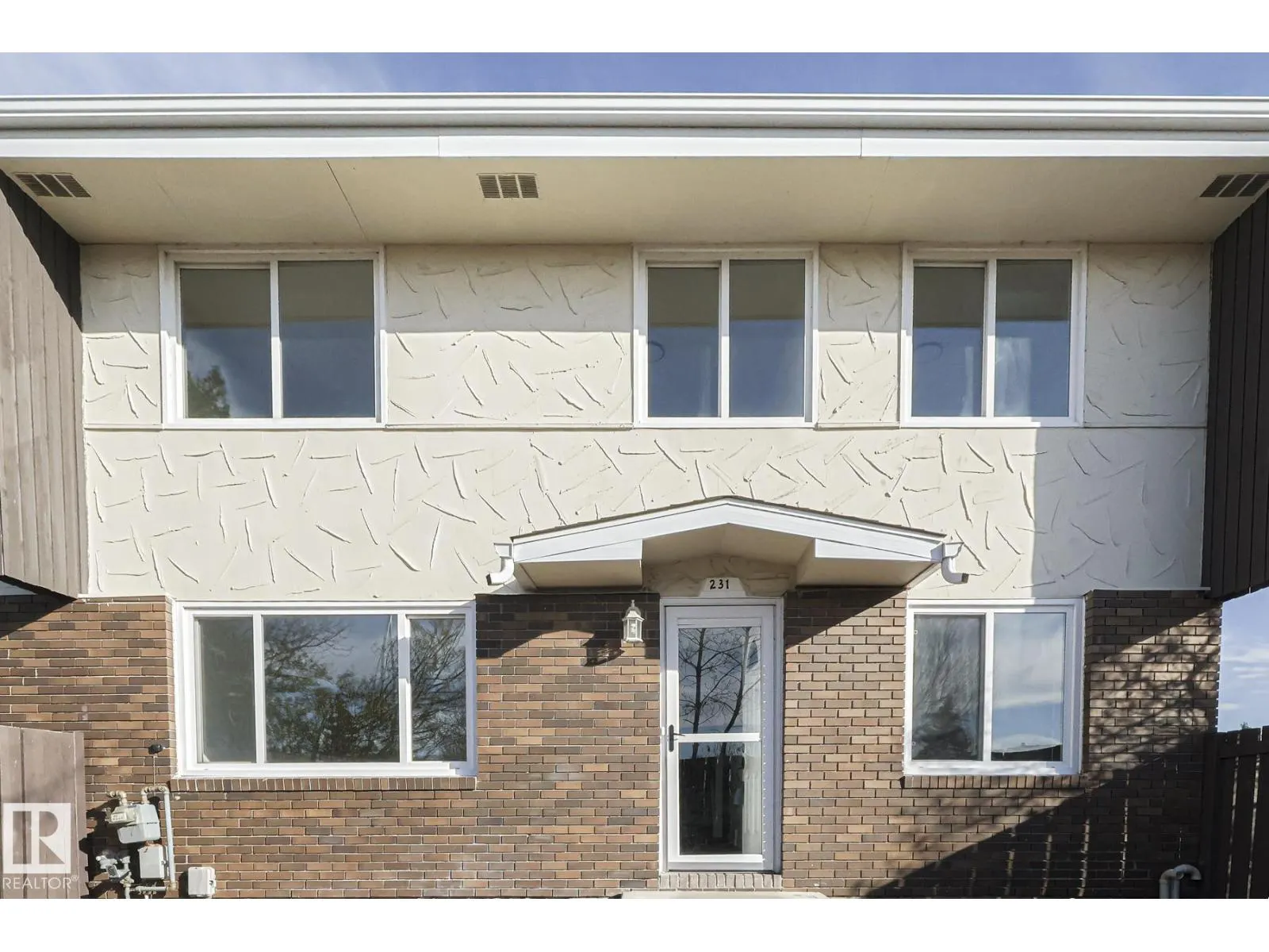231 ROSELAND VG NW