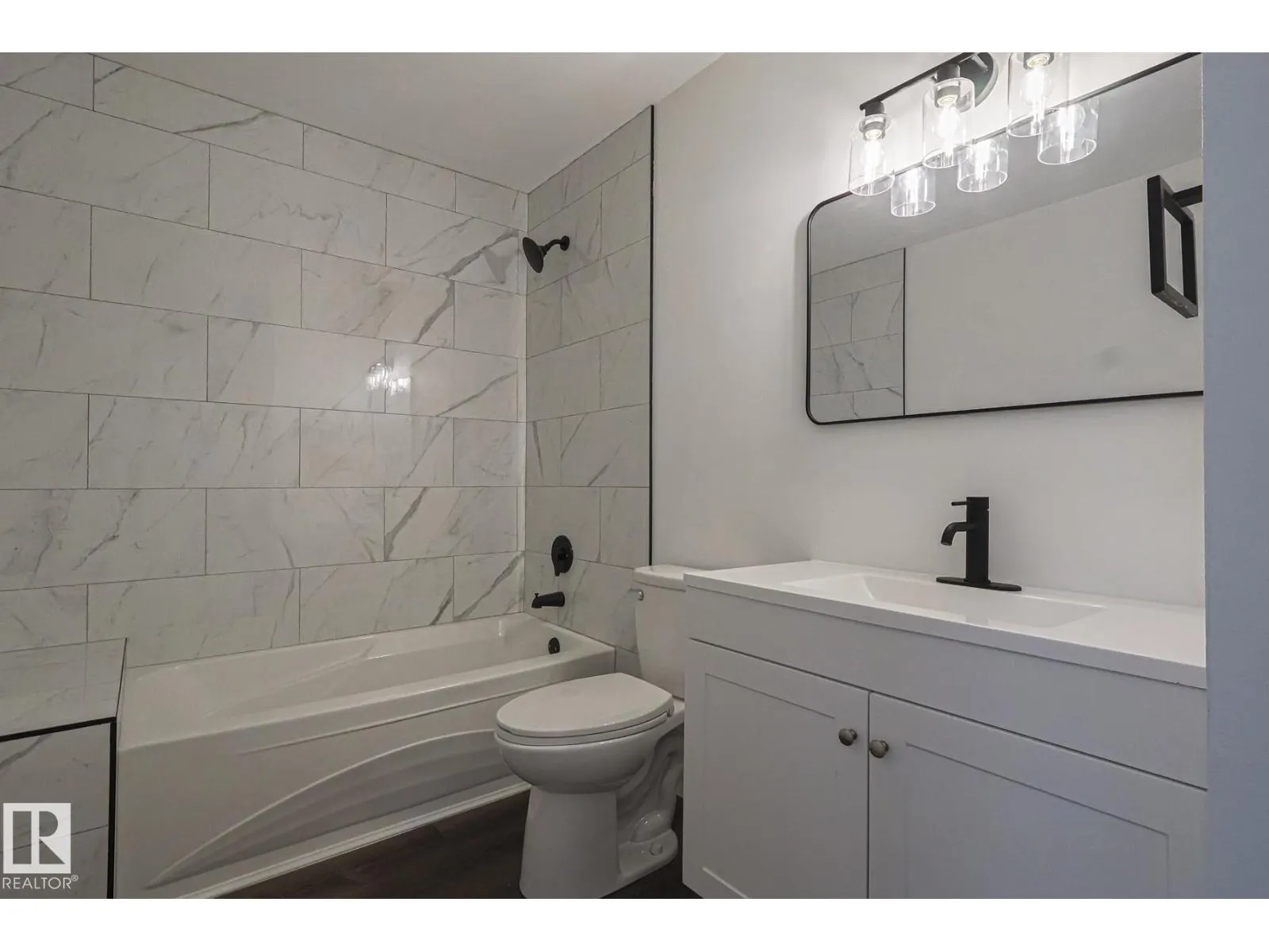 231 ROSELAND VG NW