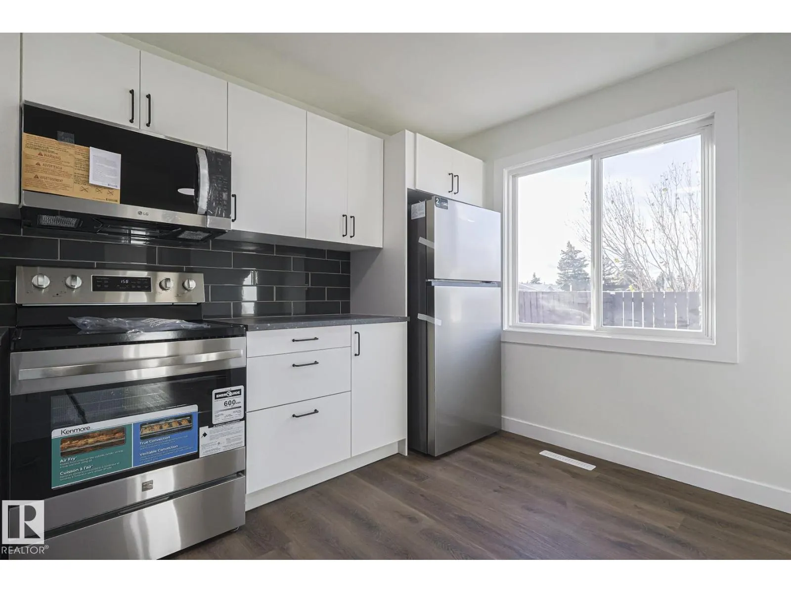 231 ROSELAND VG NW