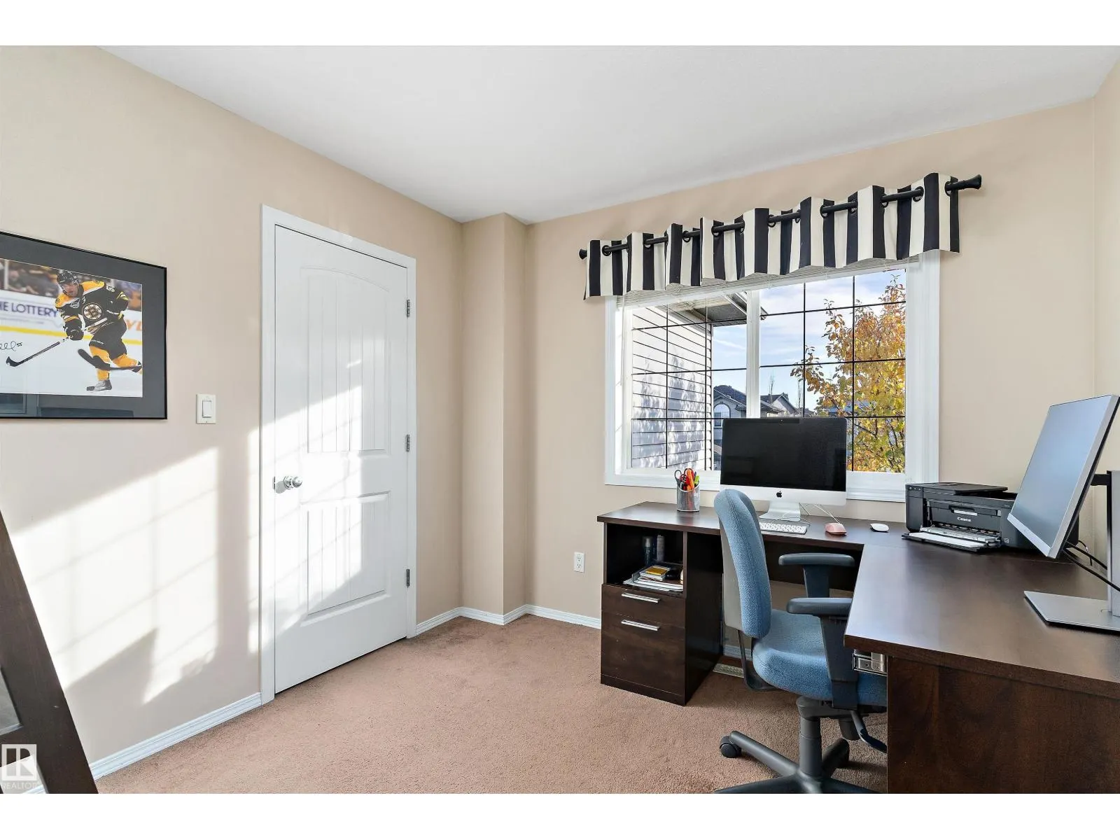 1510 37A AV NW