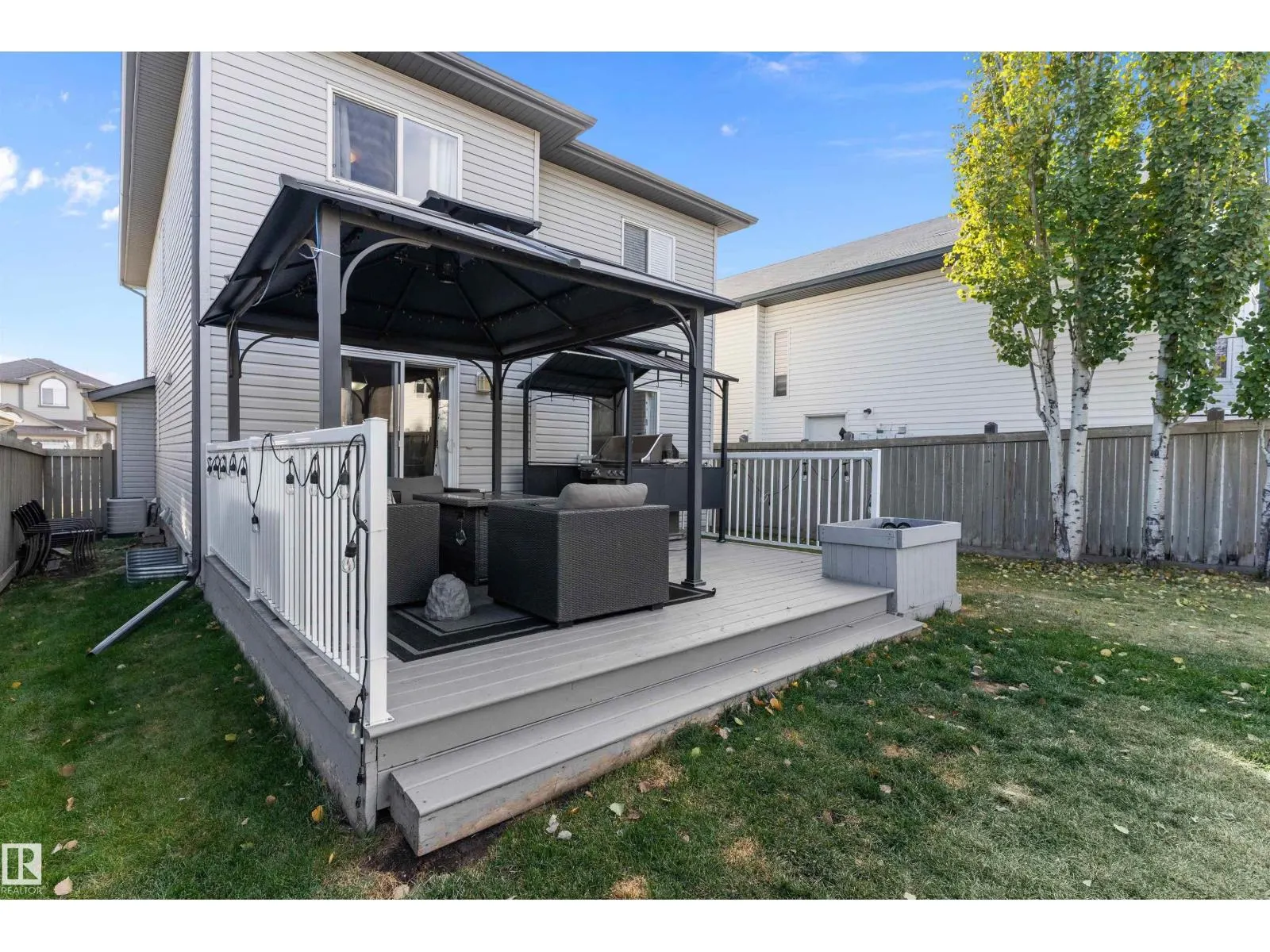 1510 37A AV NW