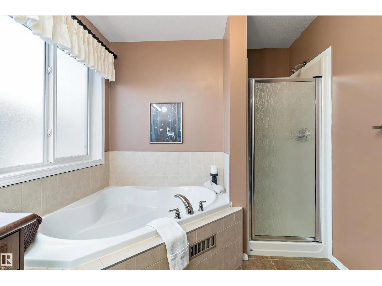 1510 37A AV NW