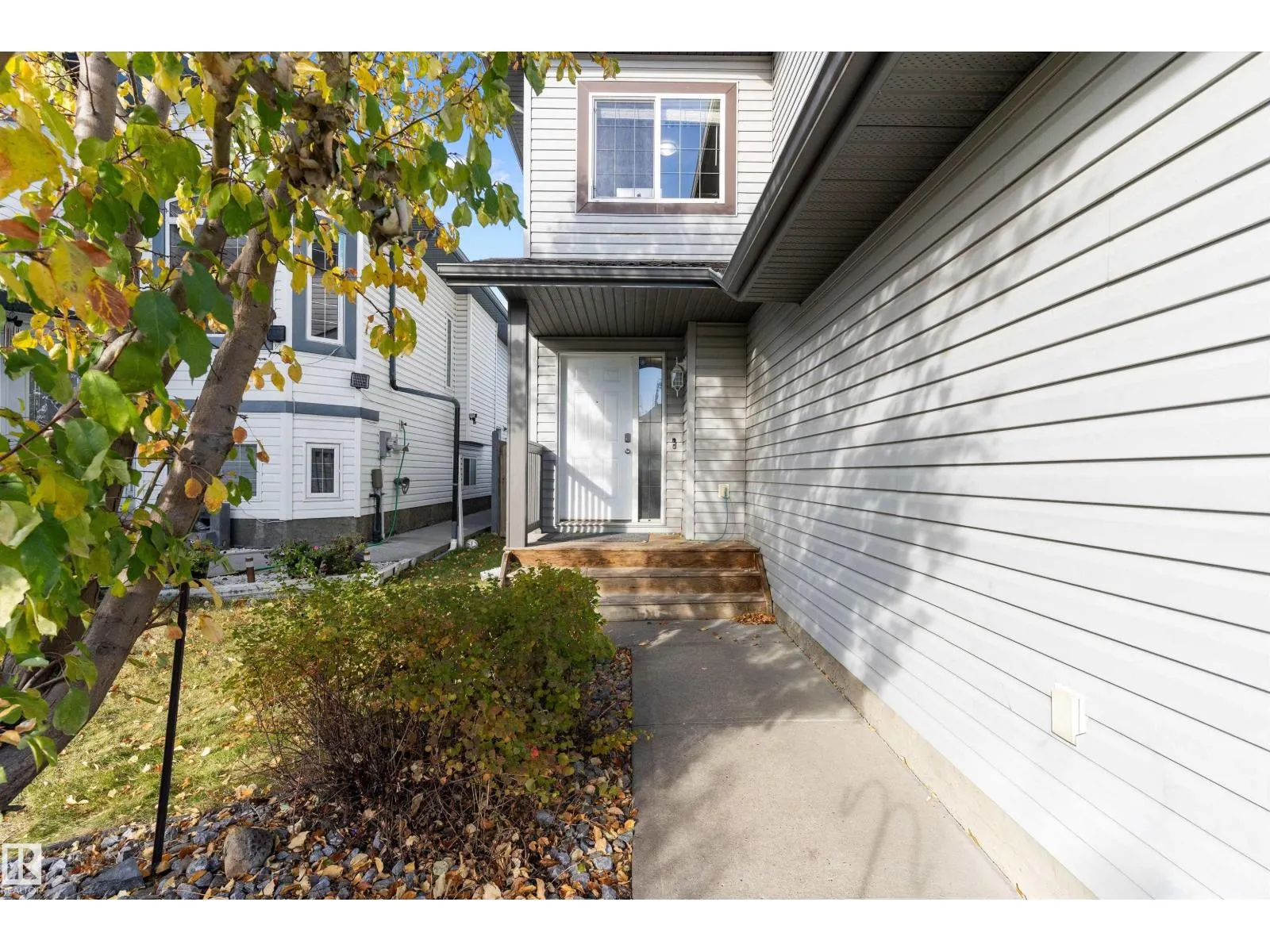 1510 37A AV NW
