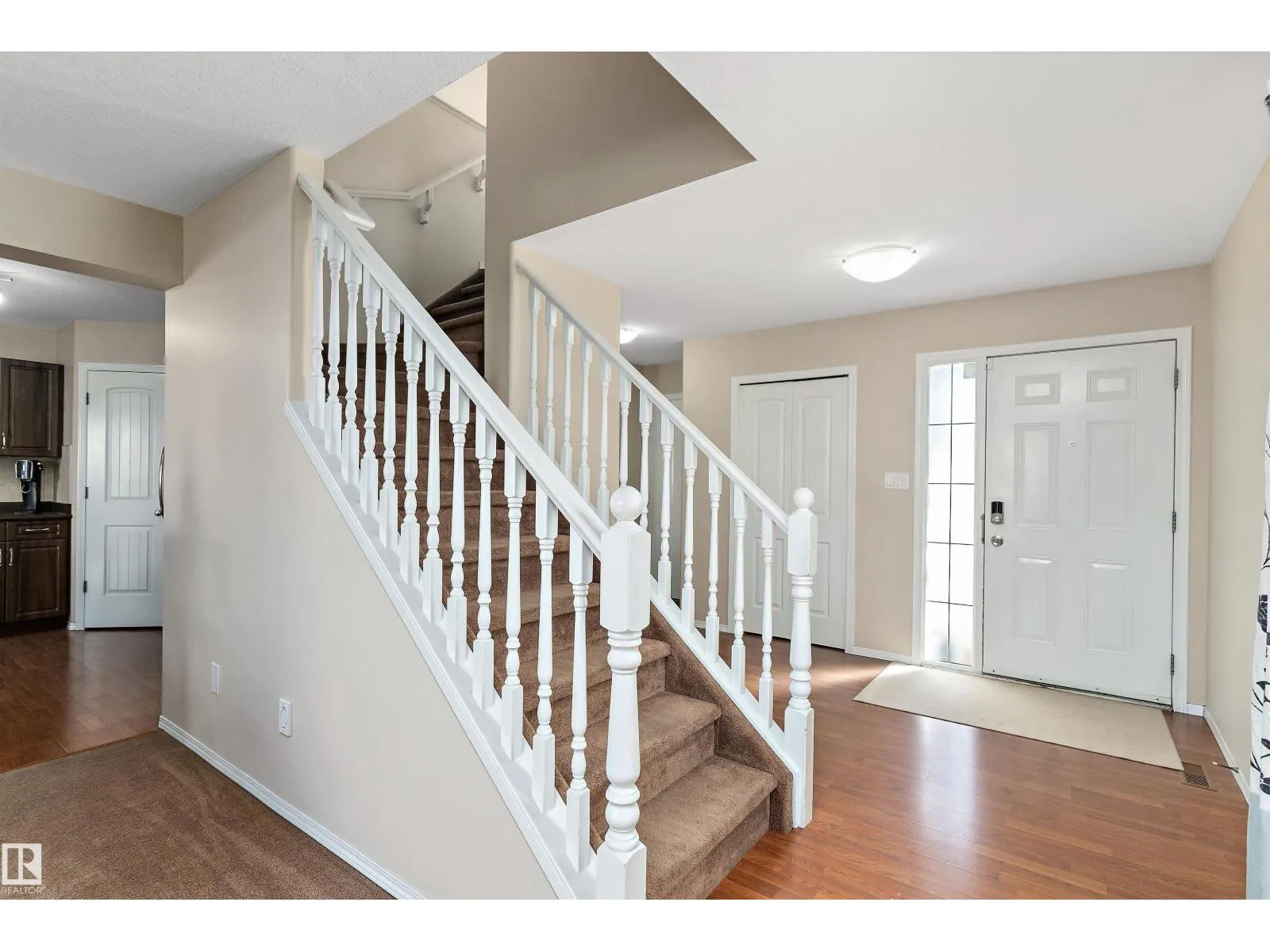 1510 37A AV NW