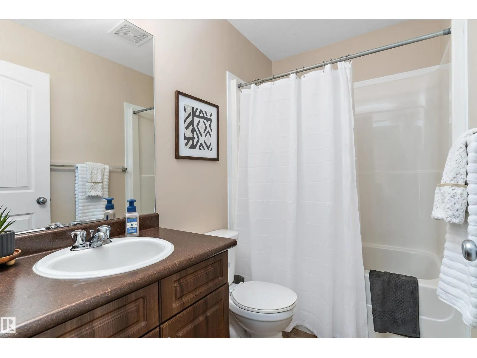 1510 37A AV NW