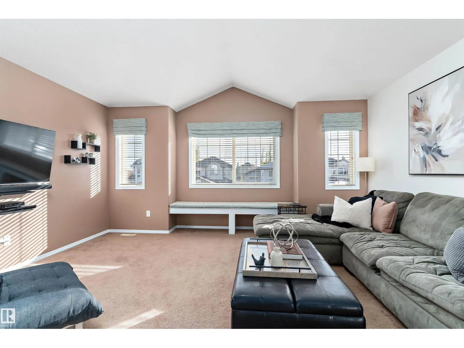 1510 37A AV NW