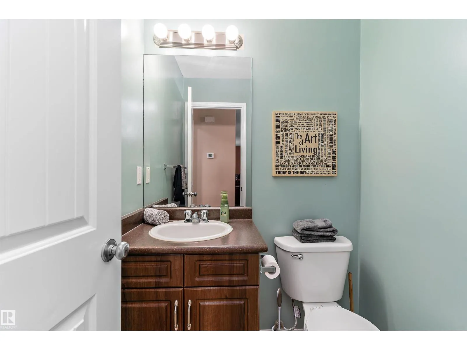 1510 37A AV NW