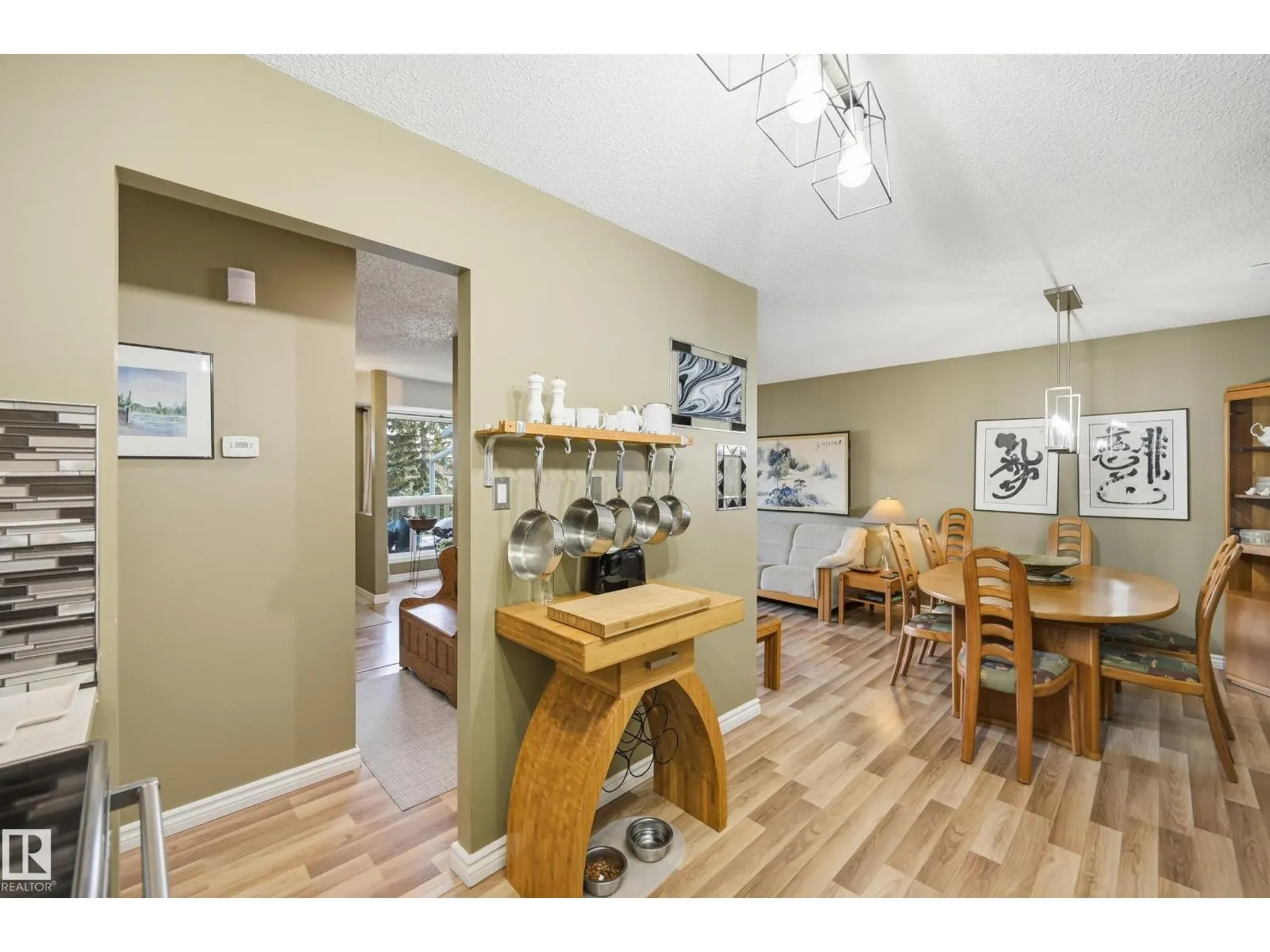 #58 2703 79 ST NW