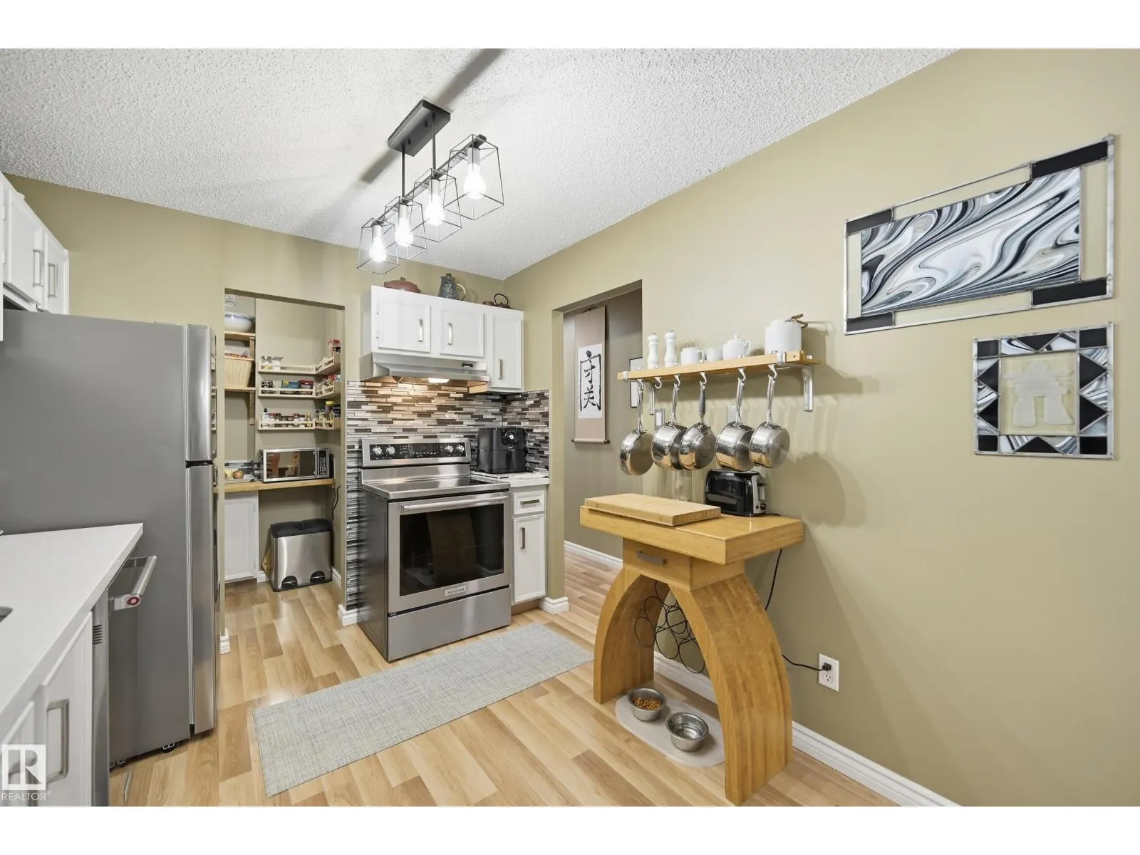 #58 2703 79 ST NW