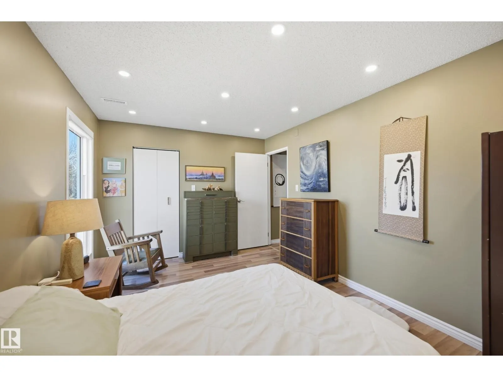 #58 2703 79 ST NW