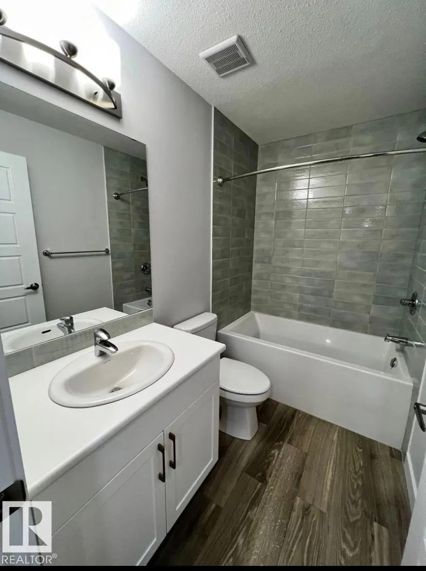5316 Godson PT NW