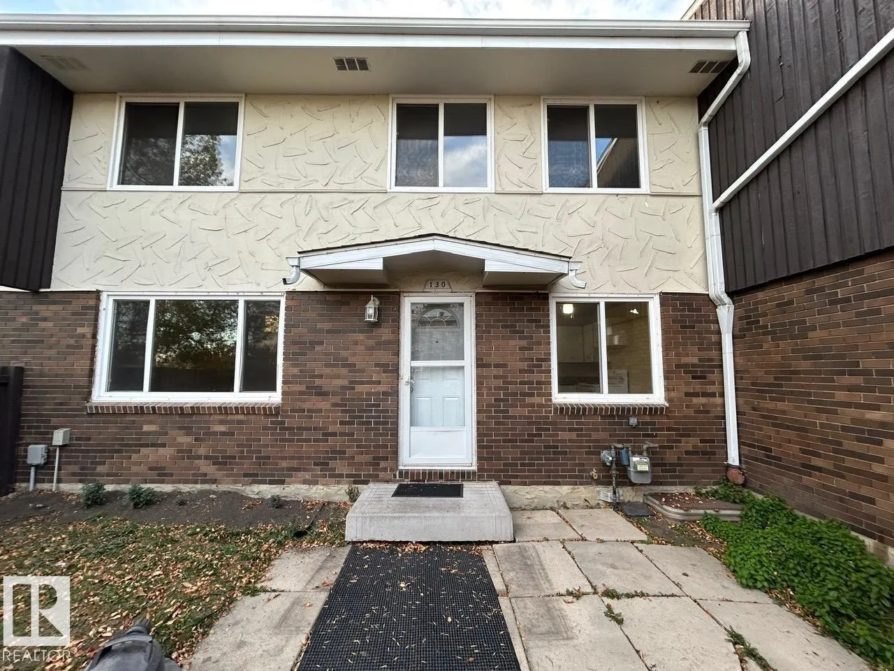 130 ROSELAND VG NW