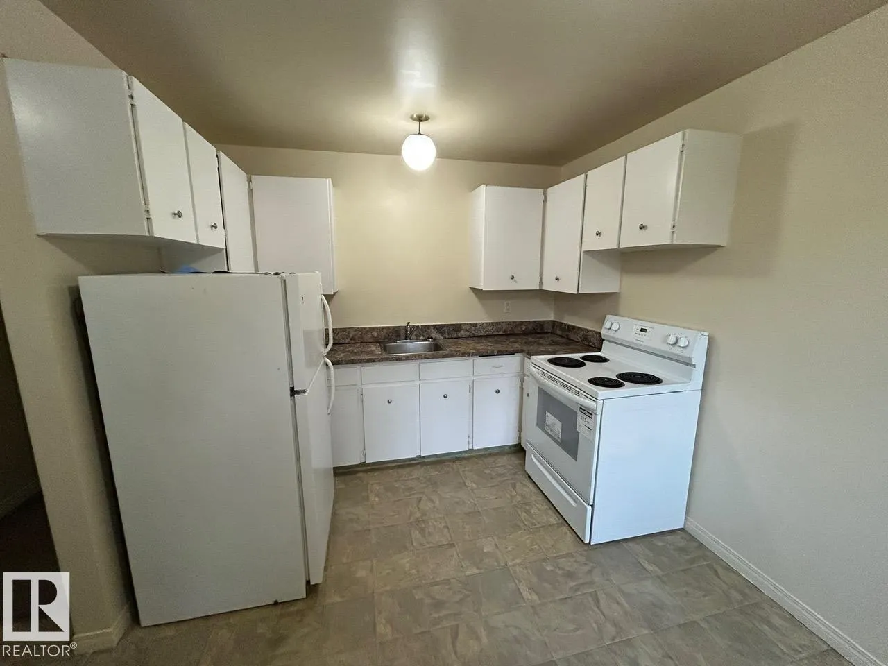 130 ROSELAND VG NW