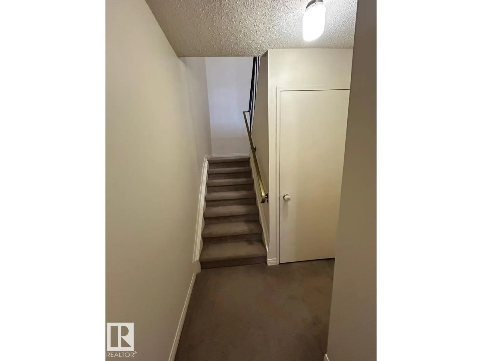 130 ROSELAND VG NW