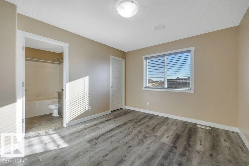 2015 32 ST NW