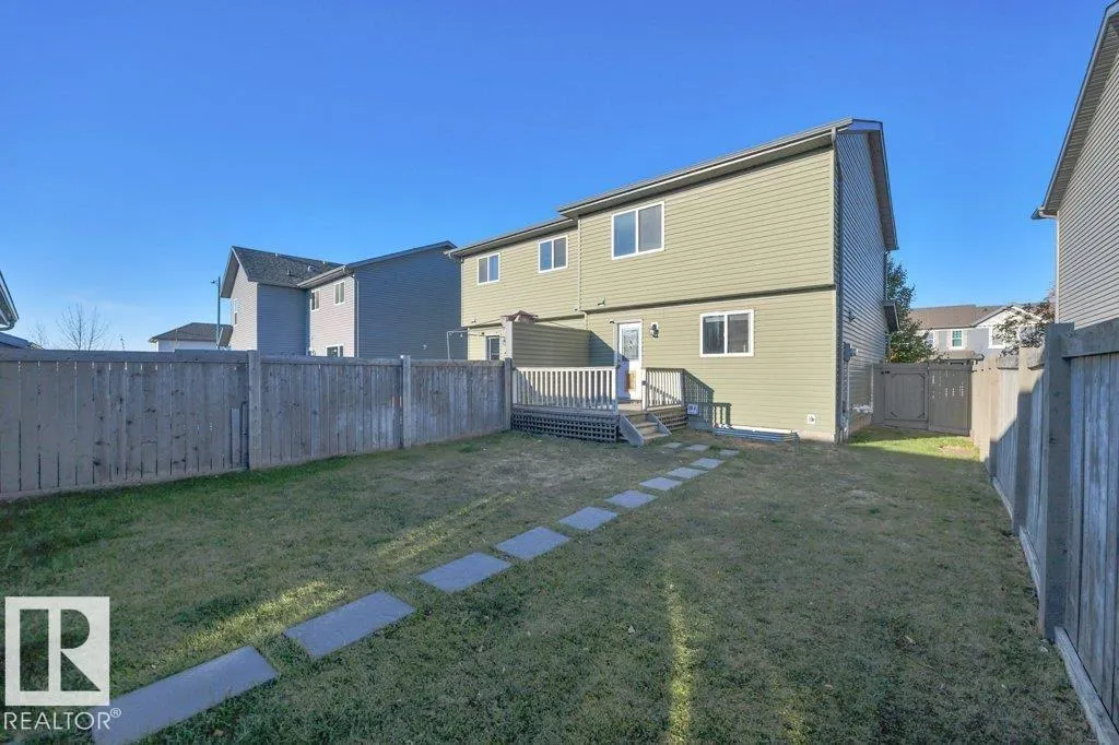 2015 32 ST NW