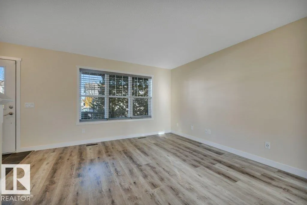 2015 32 ST NW