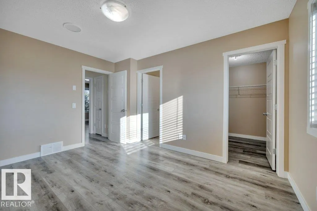 2015 32 ST NW