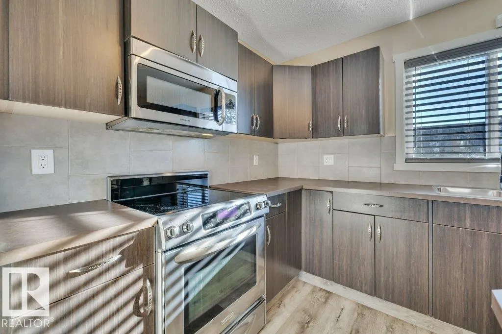 2015 32 ST NW