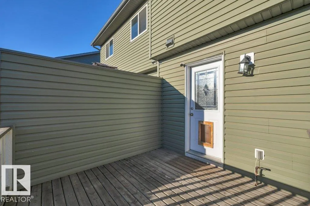 2015 32 ST NW